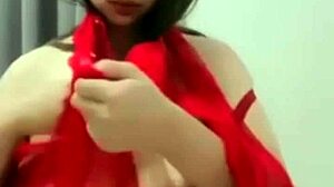 The camshow of Selviana where Indonesian busted babe