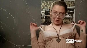 Pregnant woman wearing glasses closed in on and began to masturbate