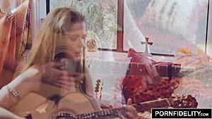 Hippie beauty Alice White’s wild and crazy scene with a happy ending